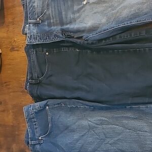 3 pairs of women's jeans